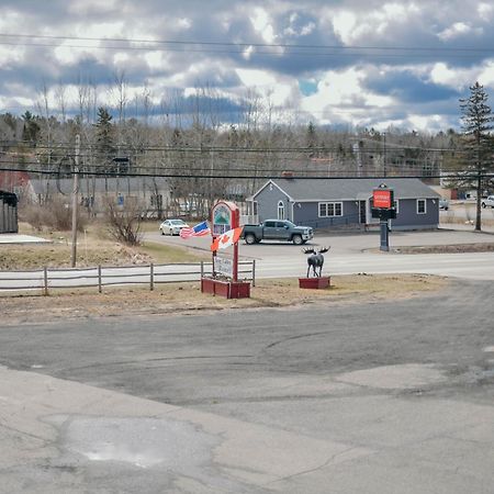 Briarwood Motor Inn Линкольн Экстерьер фото