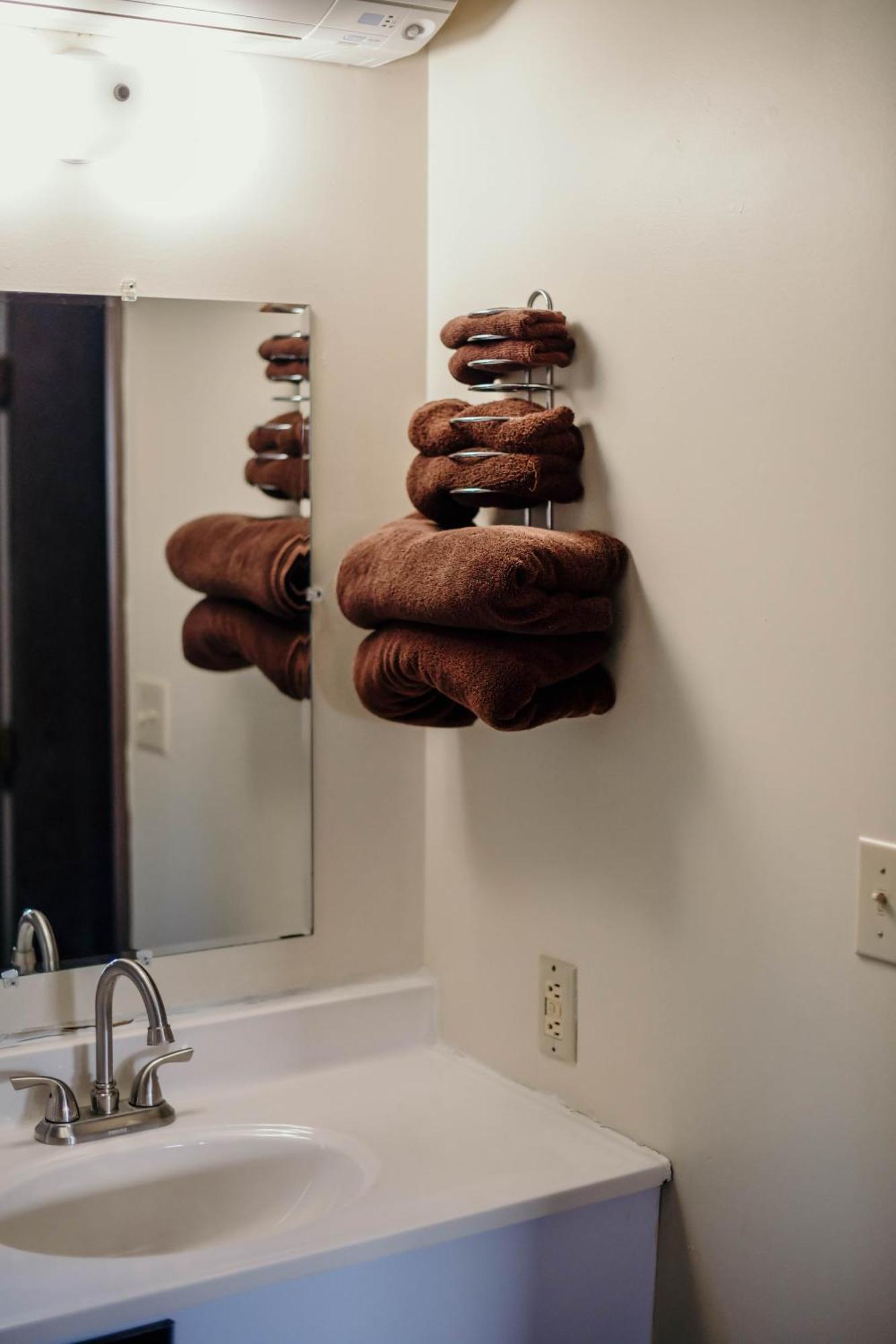 Briarwood Motor Inn Линкольн Экстерьер фото