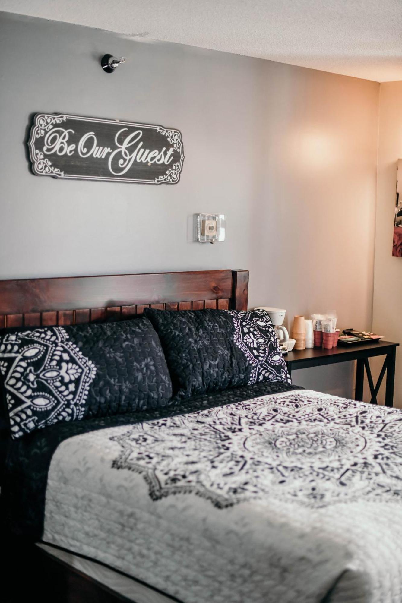 Briarwood Motor Inn Линкольн Экстерьер фото