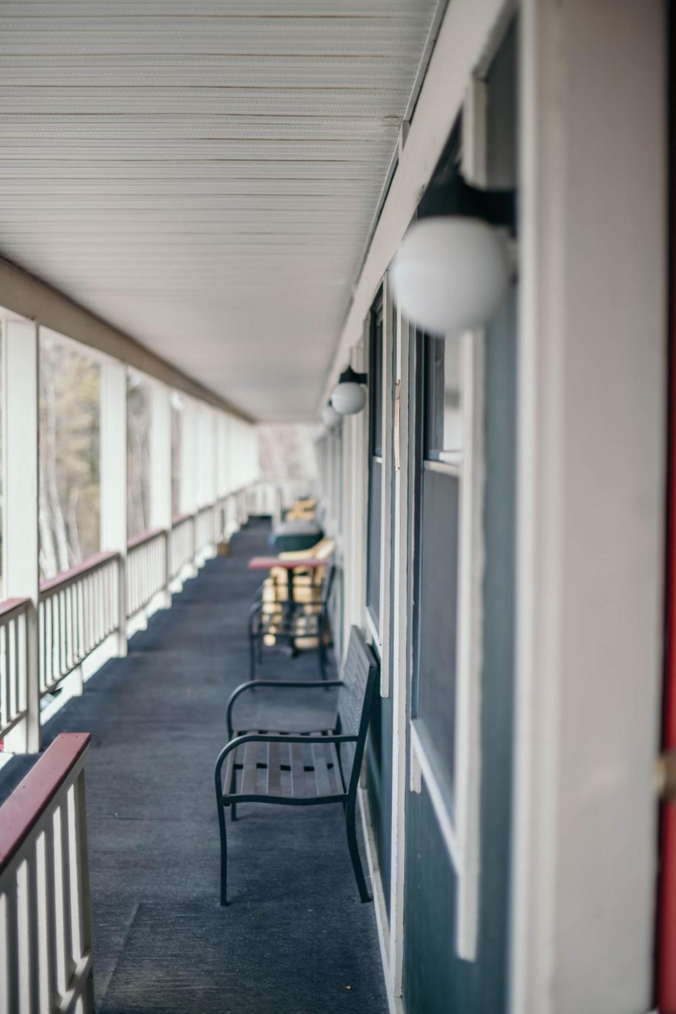 Briarwood Motor Inn Линкольн Экстерьер фото